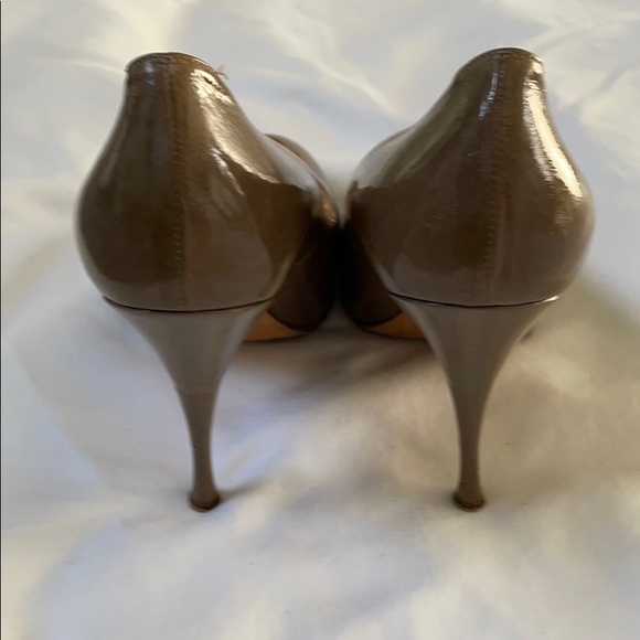 Brian Atwood olive green pumps SZ39 - Picture 3 of 7